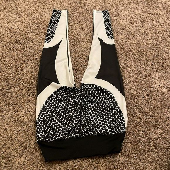 Unbranded Women's Gray, Black & White Pattern Crop Jeggings  Free Size - Picture 8 of 10